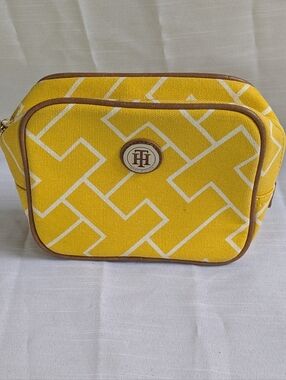 Tommy Hilfiger Yellow Geometric Travel Pouch